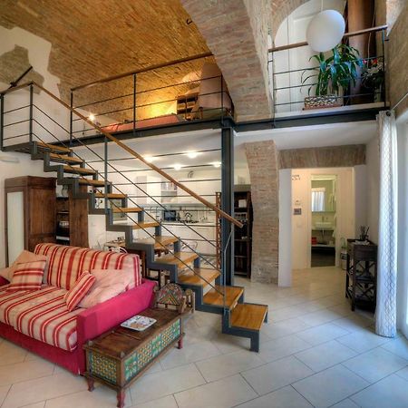 Stilnuovo Charming Apartment In Siena'S Historic Center, Very Close To Piazza Del Campo 外观 照片