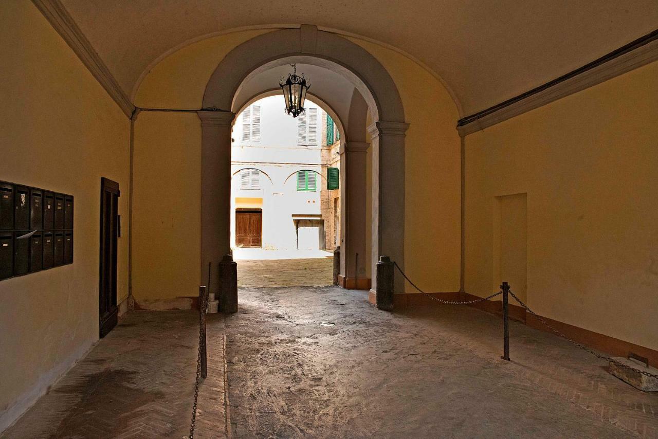Stilnuovo Charming Apartment In Siena'S Historic Center, Very Close To Piazza Del Campo 外观 照片