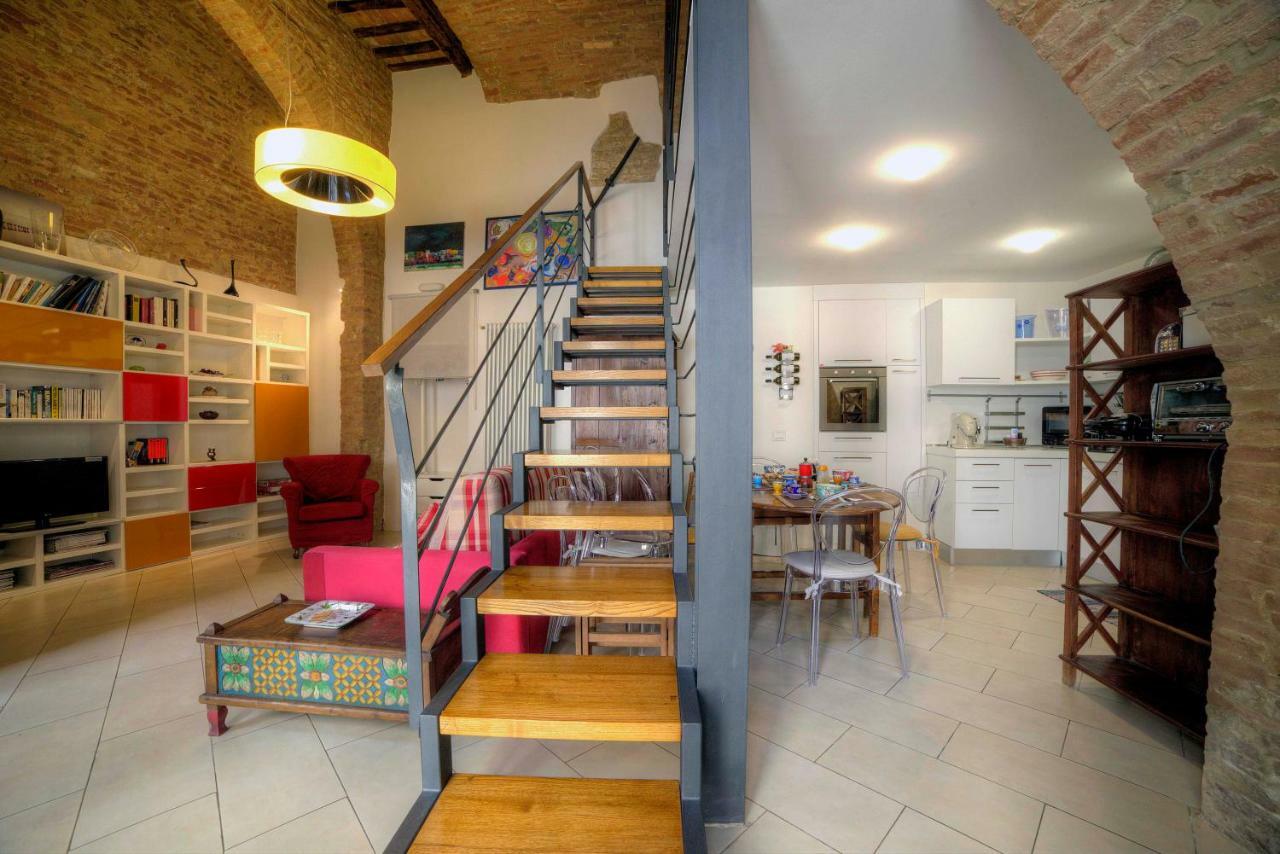 Stilnuovo Charming Apartment In Siena'S Historic Center, Very Close To Piazza Del Campo 外观 照片